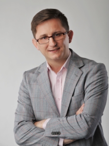 Kamil Dybich - zdjęcie portretowe
          